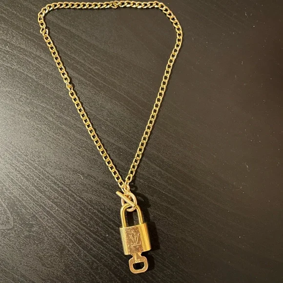 Louis Vuitton Gold Padlock Chain Necklace - Picture 2 of 15